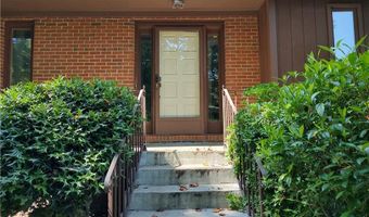 219 Brentwood Dr, Advance, NC 27006