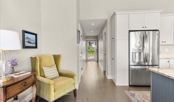 48 Ocean St, Belfast, ME 04915