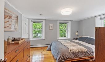 18 River St 18, Andover, MA 01810