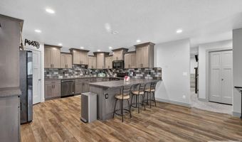 1027 Pinewood Ave, Chubbuck, ID 83202