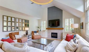 1 Northwest Psge, Barrington, RI 02806