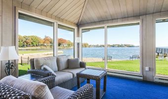 11 Harbour Vlg B, Branford, CT 06405
