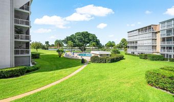 145 Atlantis Blvd 201, Atlantis, FL 33462