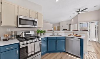 7804 Oakland Ave NE, Albuquerque, NM 87122