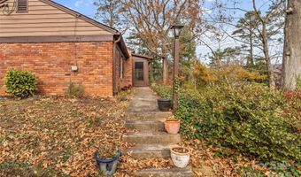 150 Lakeshore Dr, Asheville, NC 28804