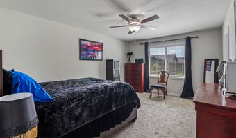 810 NE Meadow Landing Dr, Ankeny, IA 50021