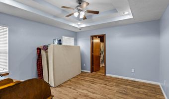 107 W Summit St, Aurora, MO 65605