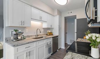 104 Glenleaf, Peachtree Corners, GA 30092