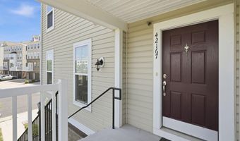 42167 CANARY GRASS Sq, Aldie, VA 20105