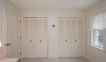 318 Corey Ln, Middletown, RI 02842