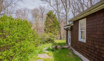 167 Toddy Hill Rd, Newtown, CT 06482