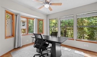 9 Farnham Dr, Bella Vista, AR 72714