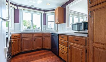 60 Saddle Grn A, North Providence, RI 02904