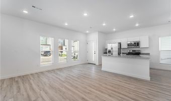 821 Reading Railroad Ln, Bentonville, AR 72713