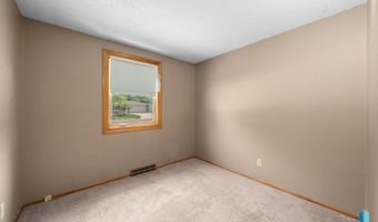 2013 E Sylvan Cir, Brandon, SD 57005