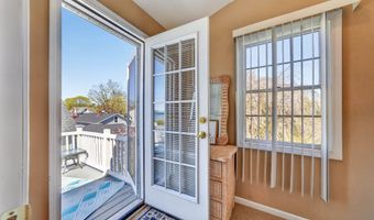 338 Shore Dr, Branford, CT 06405