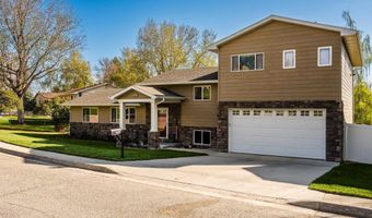 703 Circle Dr, Buffalo, WY 82834