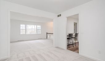 23 Oak Grove Rd, Brookfield, CT 06804