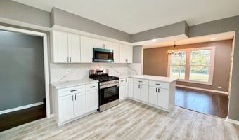 22 W070 Byron Ave, Addison, IL 60101