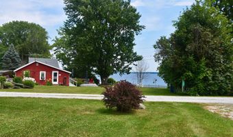 23 Mooney Dr, Alburgh, VT 05440