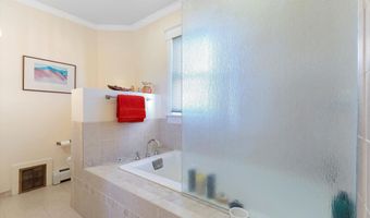 412 11th St NW, Albuquerque, NM 87102