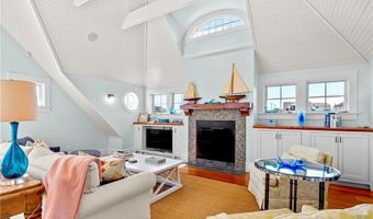 140 Tuckerman Ave, Middletown, RI 02842