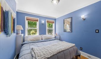 11 Freeman Rd, Albany, NY 12208