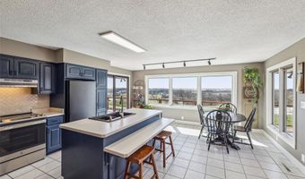 33065 W Trail Ridge Cir, Adel, IA 50003