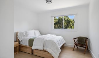 47 Deerfield Ln, Amagansett, NY 11930