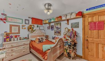 18 Armsby Cir, Campton, NH 03223