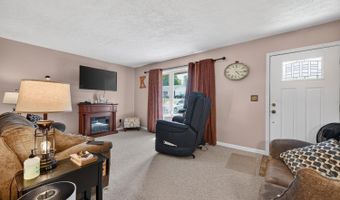 601 Pleasant View Dr, Aurora, IN 47001