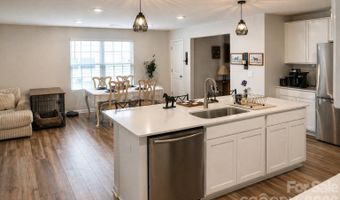 50 Parkwood Ct, Camden, SC 29020