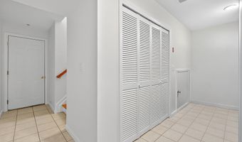 34 MARINA Dr, Bayonne, NJ 07002