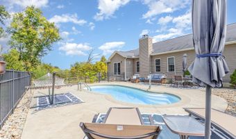 9995 Cedar View Ln, Aurora, IN 47001