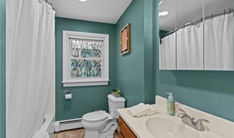 10 Glen Ave 2L, North Smithfield, RI 02896