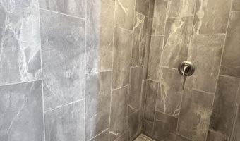 1409 S McCoy St, Aberdeen, SD 57401