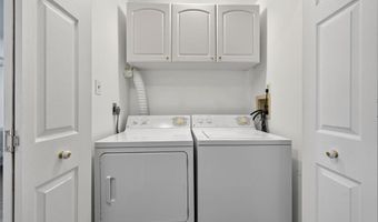 1315 Holgate Dr B, Ballwin, MO 63021