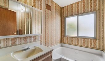 2074 Mustang Ln, Arcata, CA 95521