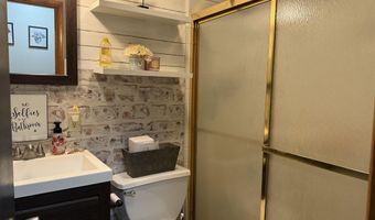400 S 7th St, Akron, IA 51001