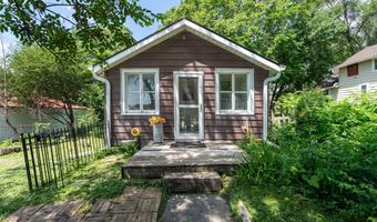 121 Cherry Ave, Ames, IA 50010