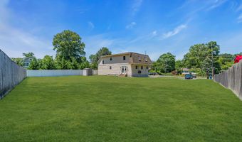 168 Leonardville Rd, Belford, NJ 07718