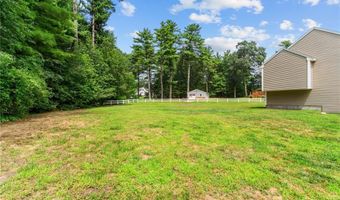 76 Lakehurst Dr, Coventry, RI 02816