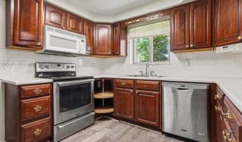 2229 Waldorf Rd, Columbus, OH 43229