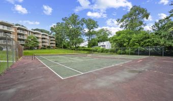 2600 INDIAN Dr 2C, Alexandria, VA 22303