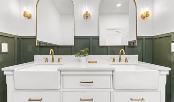 810 NE 6th St, Andrews, TX 79714