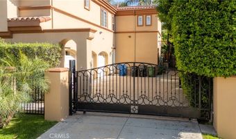 15850 Seville Ln, Encino, CA 91436
