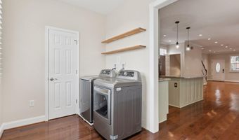 908 LONGFELLOW St NW, Washington, DC 20011