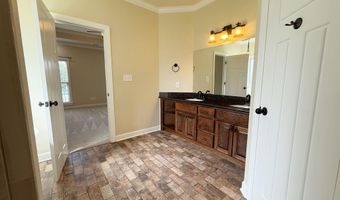 70 Gates Ln, Batesville, AR 72501
