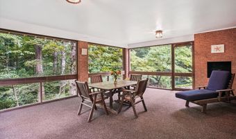 3818 N RIDGEVIEW Rd, Arlington, VA 22207