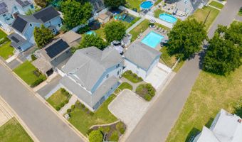 71 Compton St, Belford, NJ 07718